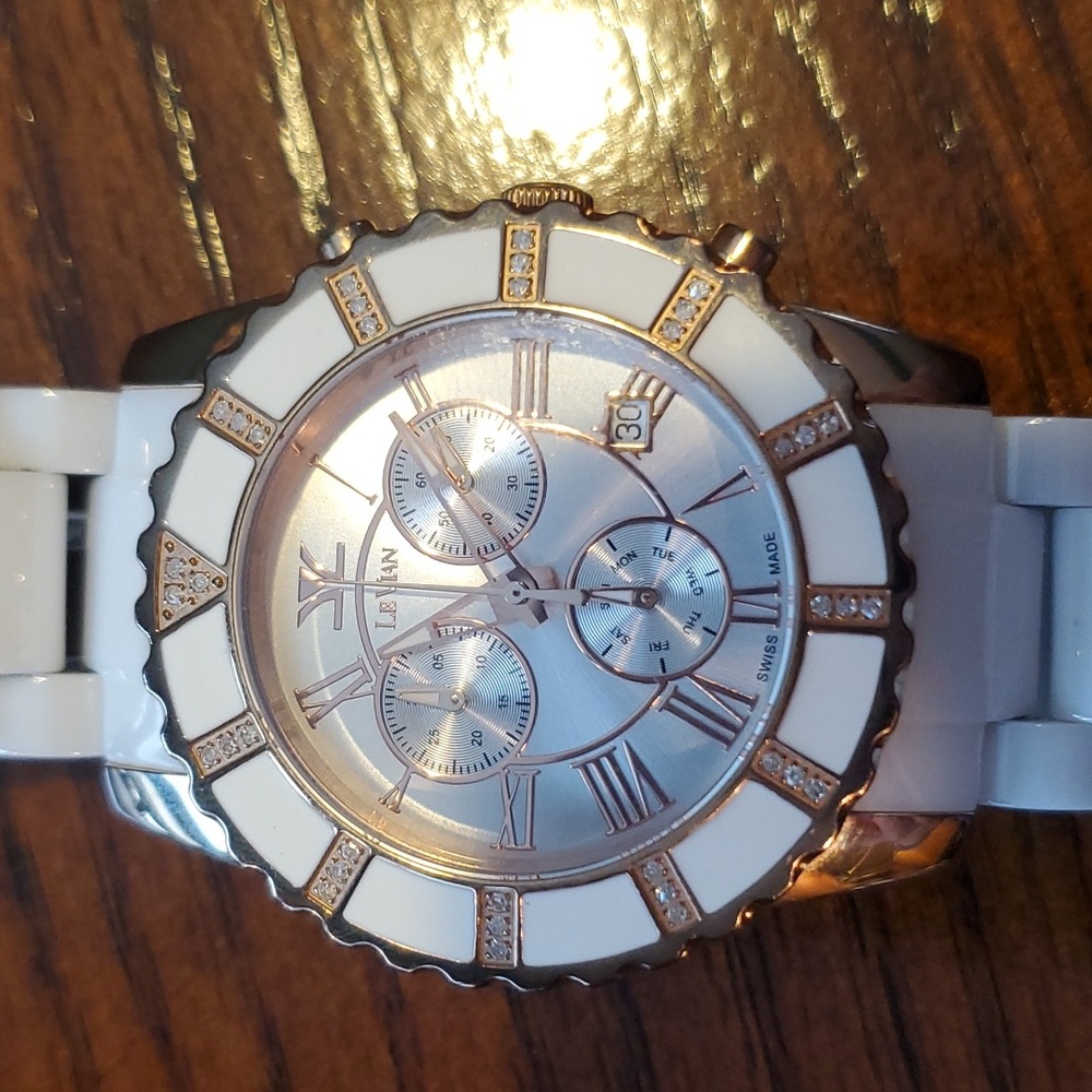 LeVian watch